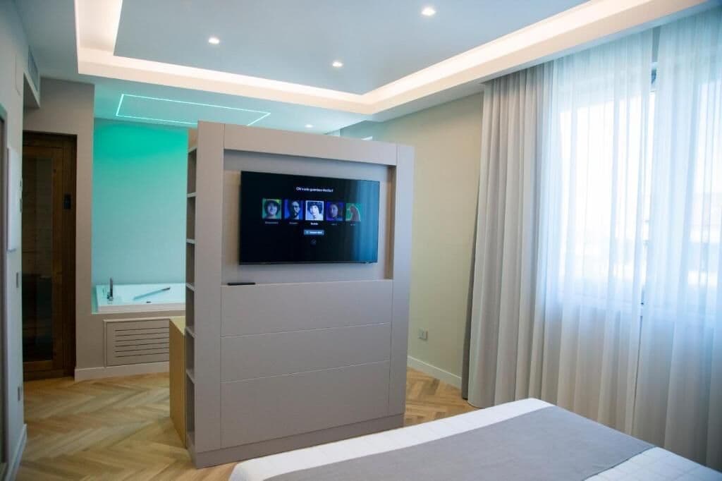 In-room safe, blackout curtains, soundproofing, free WiFi