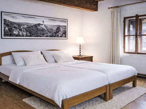 Atemberaubendes alleinstehendes Ferienhaus mit  W-LAN, TV, Terrasse und Haustiere erlaubt
