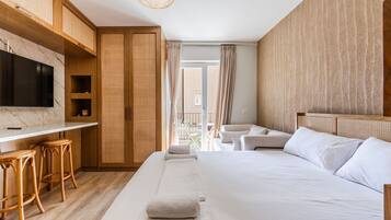 1 bedroom, iron/ironing board, internet