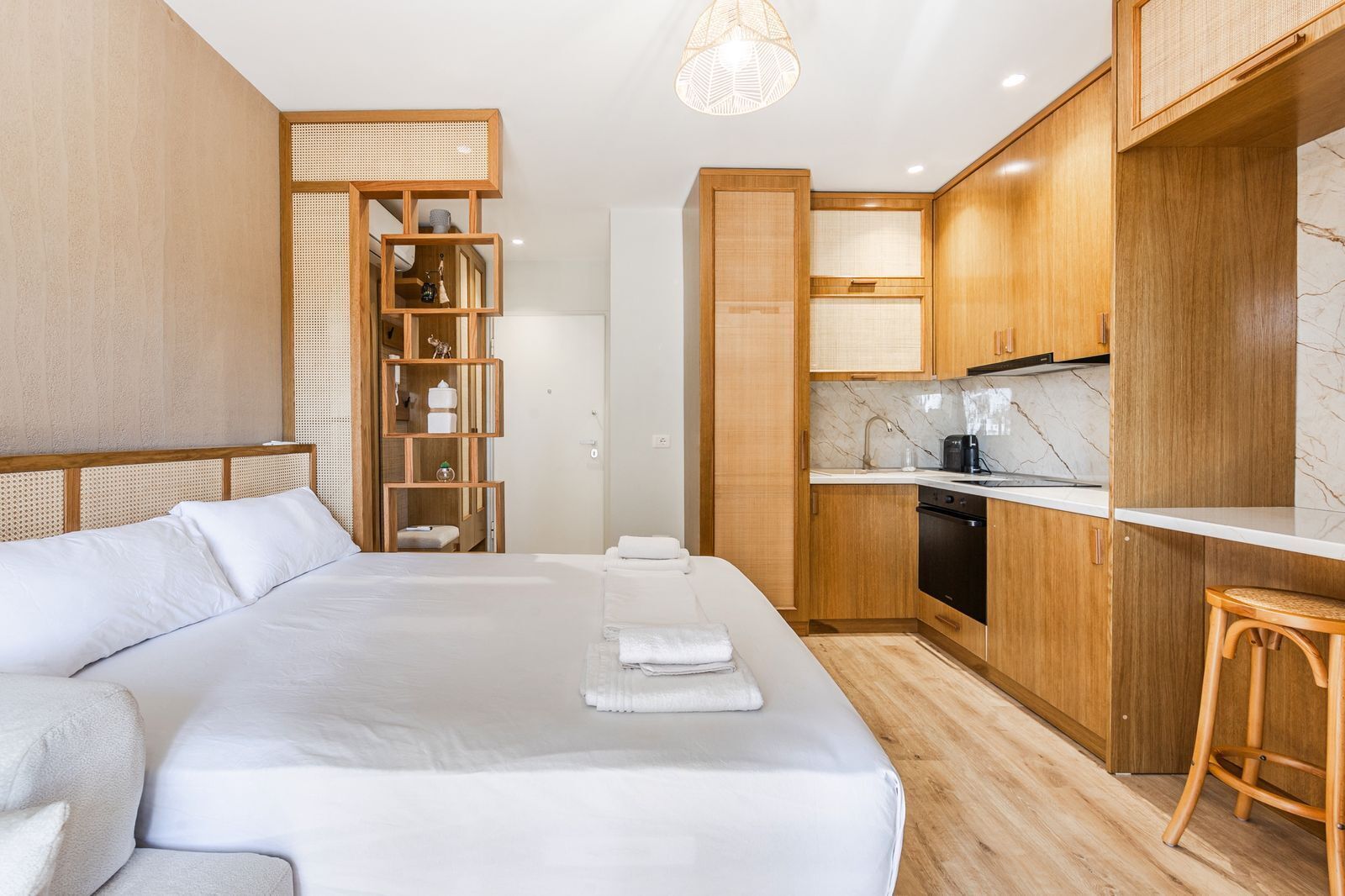 1 bedroom, iron/ironing board, internet