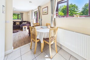 Dining - Forest of Dean Retreat, Colne Brook Barn, Pet Friendly with Large Garden! (Alvington)