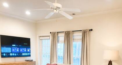 North Star Condo • Walk to Stadiums • Pool • Gym • Welcome to T-Town