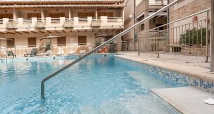 Apartment 'Naroha' with Mountain View, Shared Pool and Wi-Fi
