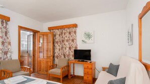 Unclassified image, 5 of 27, button - Apartment 'Naroha' with Mountain View, Shared Pool and Wi-Fi (La Iruela)