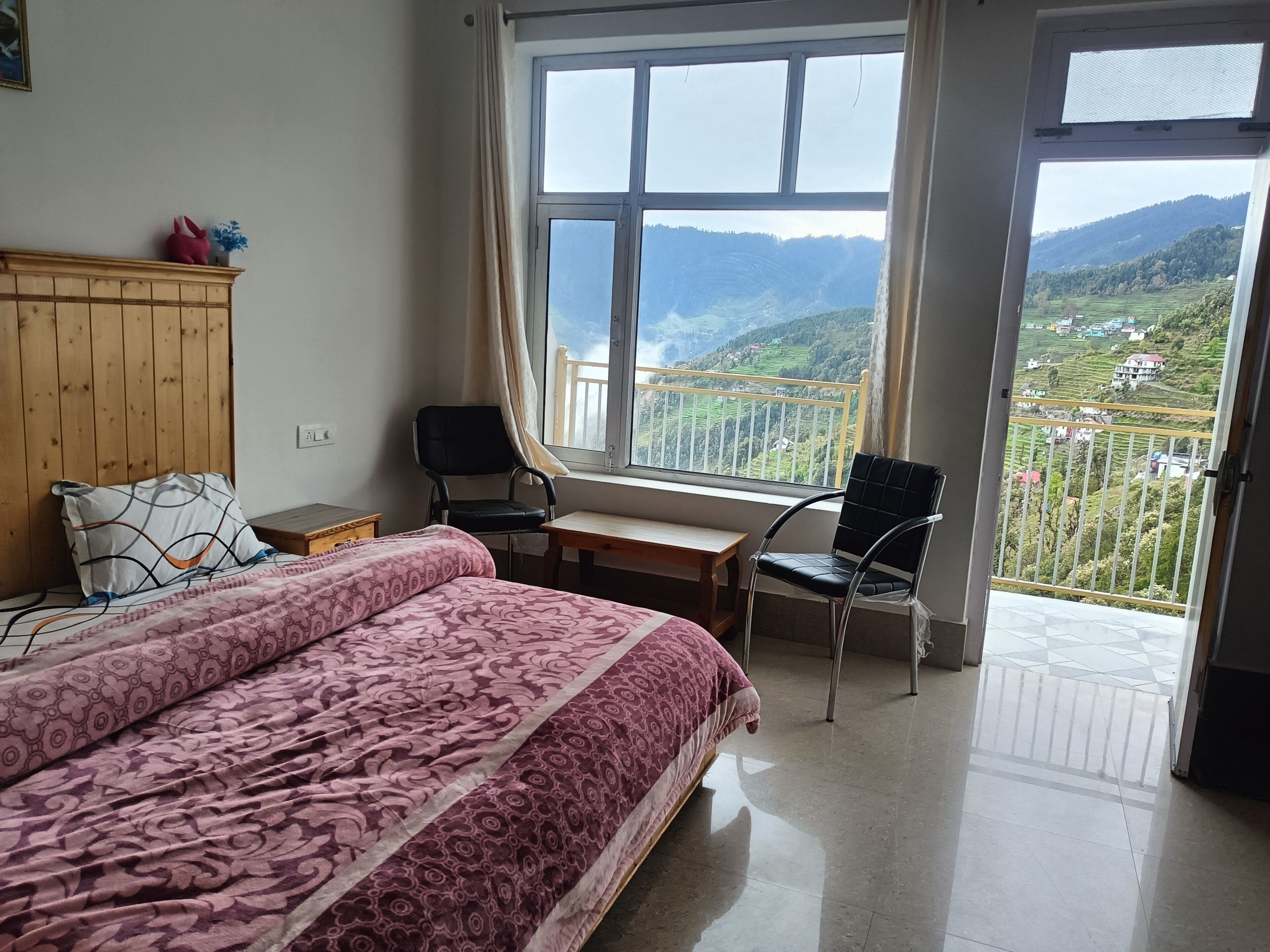 Deluxe Double Room, Balcony, Hill View