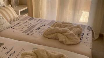 3 bedrooms, bed sheets