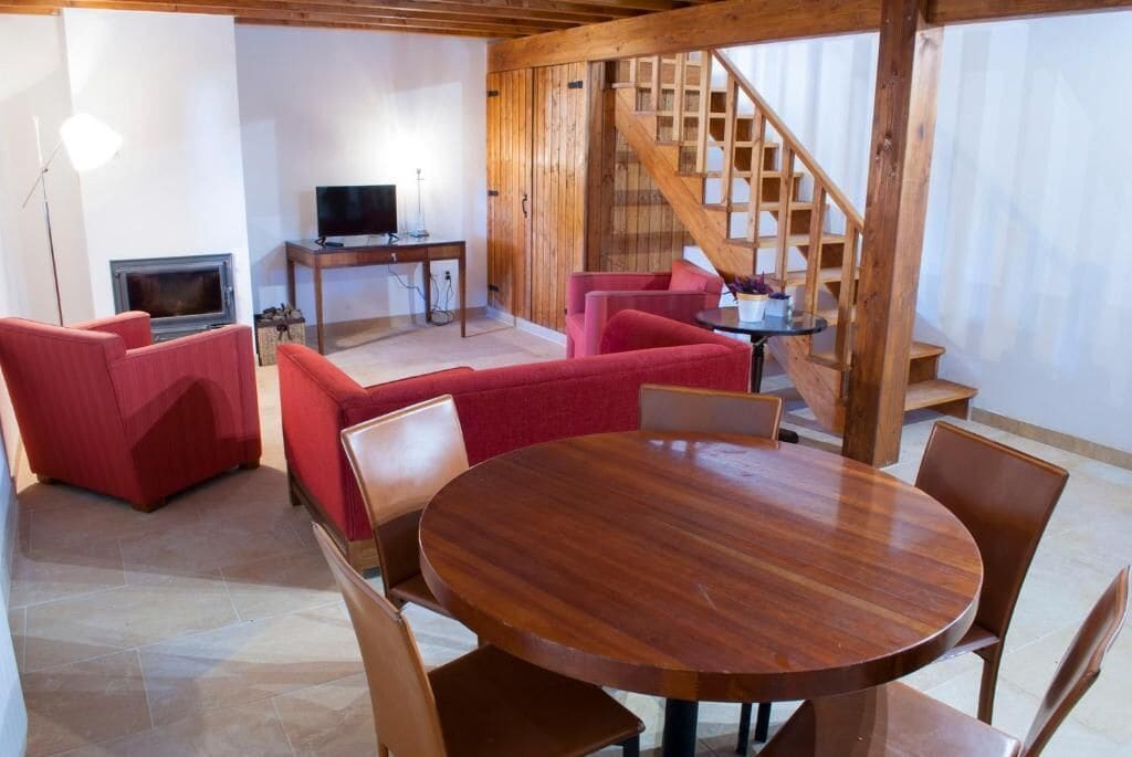 Family Cottage, Patio, Garden View | Dining
