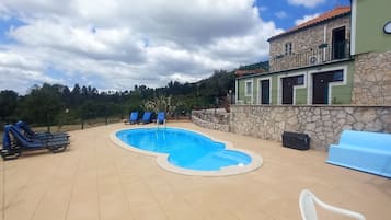Piscina all'aperto