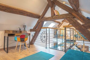 WiFi, bed sheets - Vrbo Property (Morey-Saint-Denis)