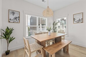 House, Multiple Beds (Beachwalk Club-Block to Ocean,Pet Frn) | Dining - Beachwalk Club-block to Ocean,pet Frndly,sleep 16 (Myrtle Beach)