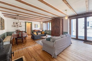 Living area - Le Clos de Bourg - Belle maison pour 6 au calme (Bourg-de-Visa)