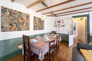 Dining - Le Clos de Bourg - Belle maison pour 6 au calme (Bourg-de-Visa)