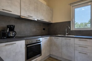 Villa Deluxe | Cuisine privée | Machine à expresso, bouilloire électrique, grille-pain