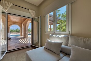 Superior Villa | Kalis bunyi, seterika/papan seterika, katil bayi mudah alih 