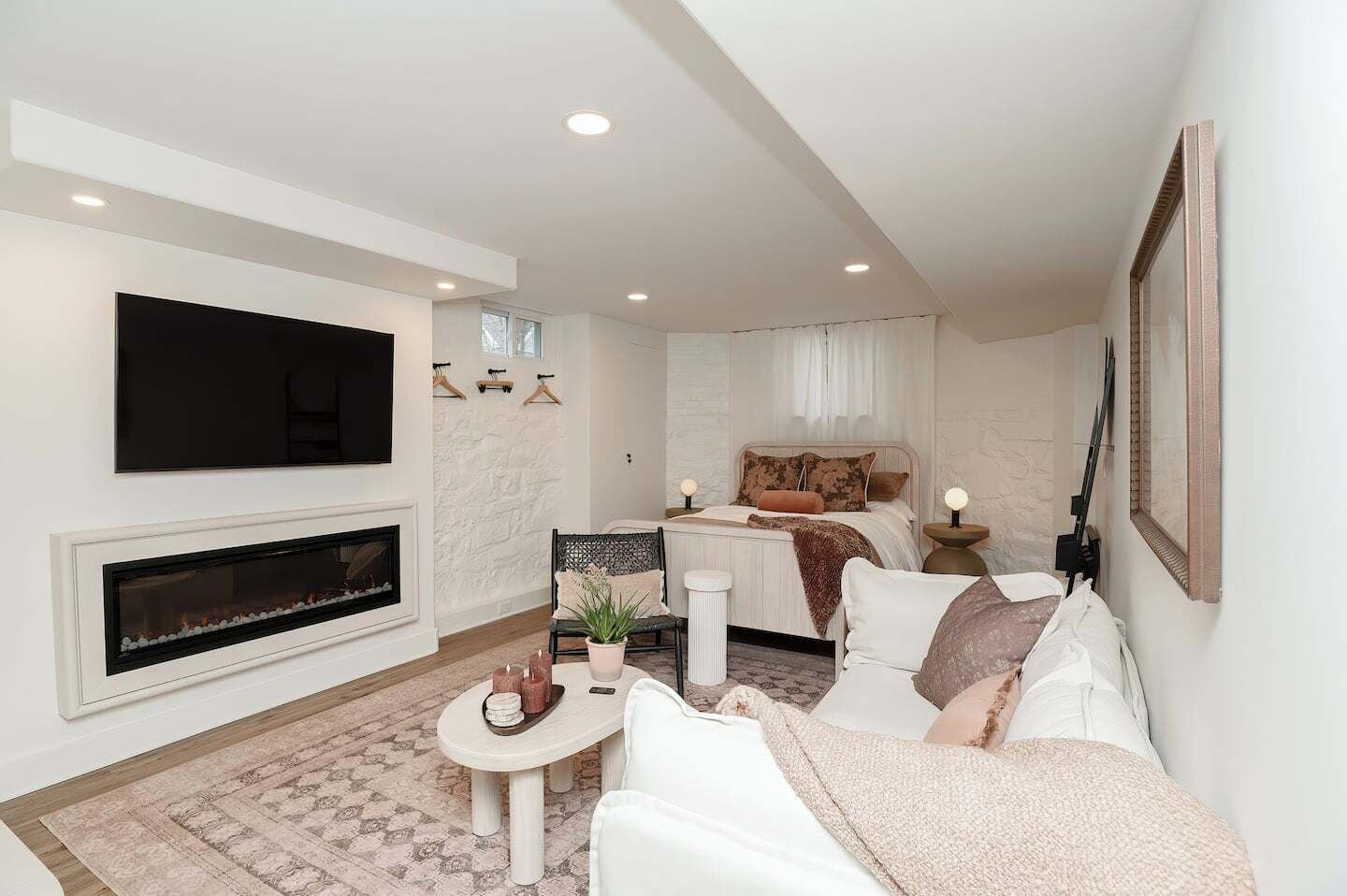 TV, fireplace, offices