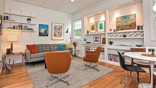 TV, offices - Stylish and comfortable New Haven stay near Yale, downtown dining, and local attractions. Enjoy a clean, cozy space with modern amenities—perfect for families, couples, or business travelers seeking convenience, comfort, and a great city location. (New Haven)