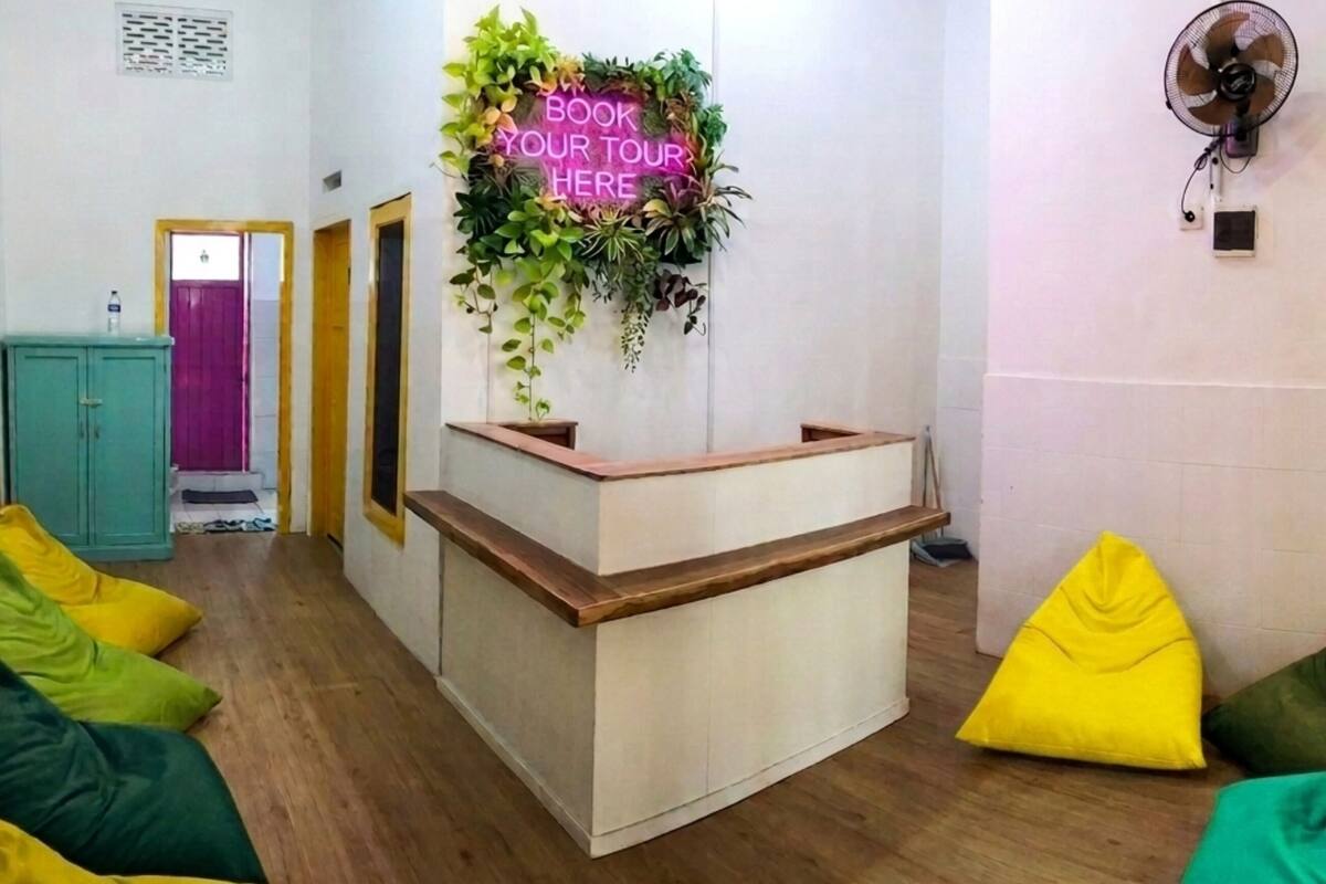 Basic Single Room | Lobby