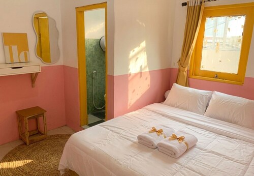 Decasa Female House