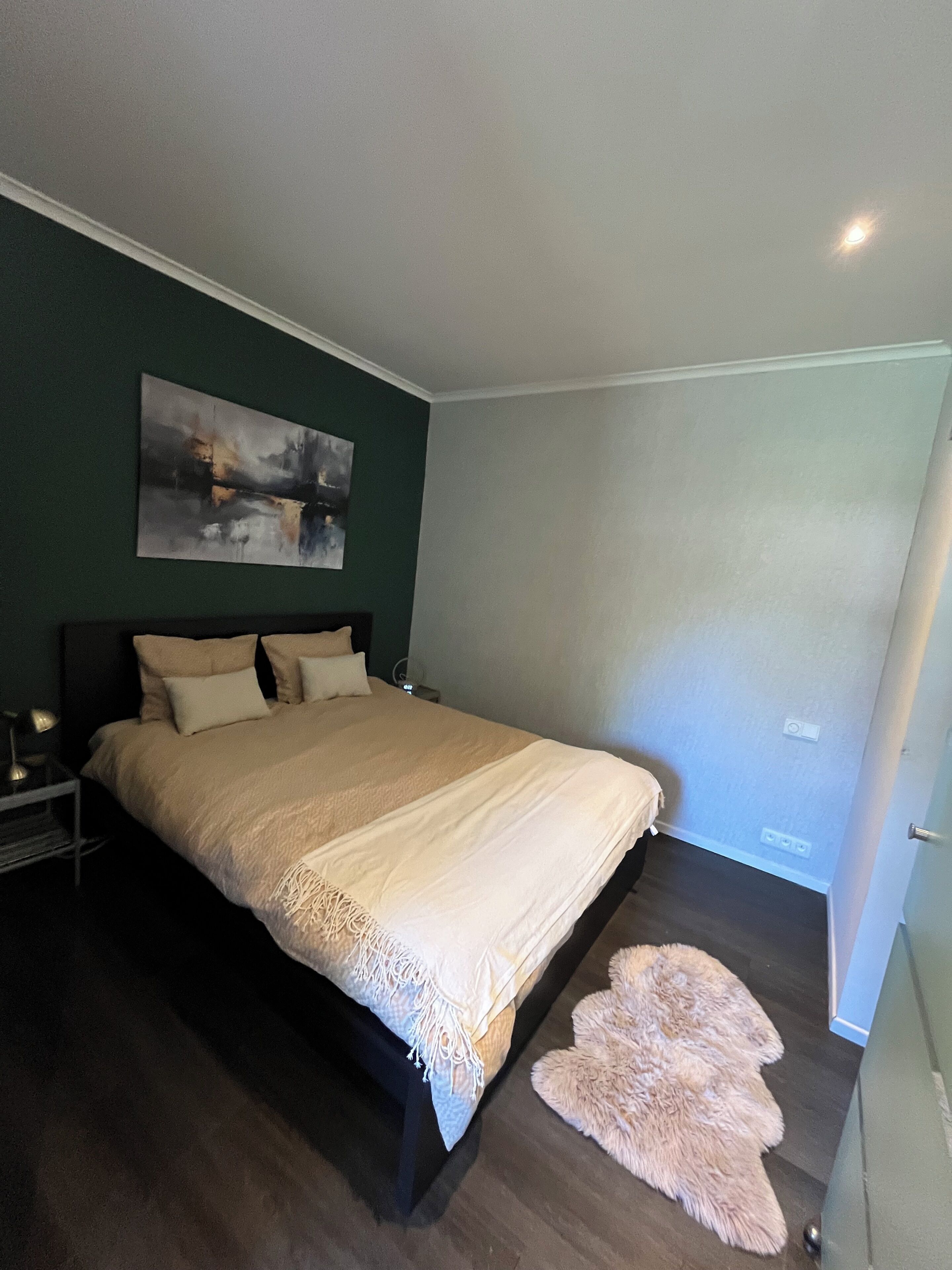 2 slaapkamers, een strijkplank/strijkijzer, wifi, beddengoed