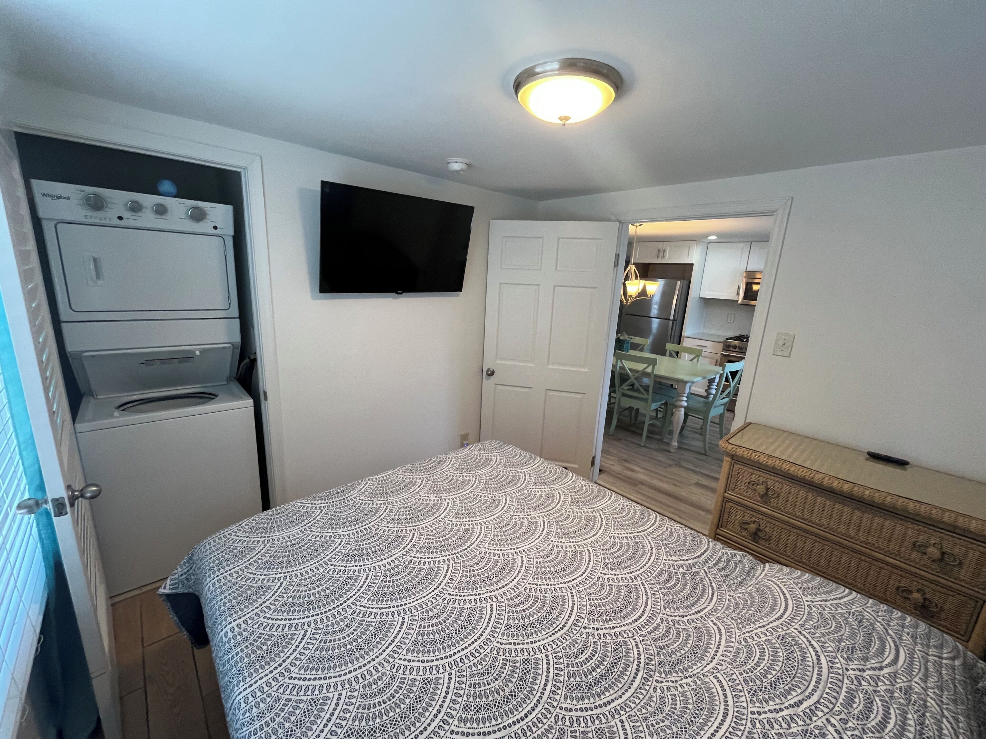 4 bedrooms, iron/ironing board, Internet