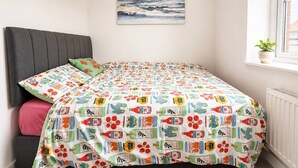 Unclassified image, 2 of 8, button - Cozy&Peaceful, Perfect for Professional Workers (NHS, Careworkers,Contractors,.) (Grimsby)