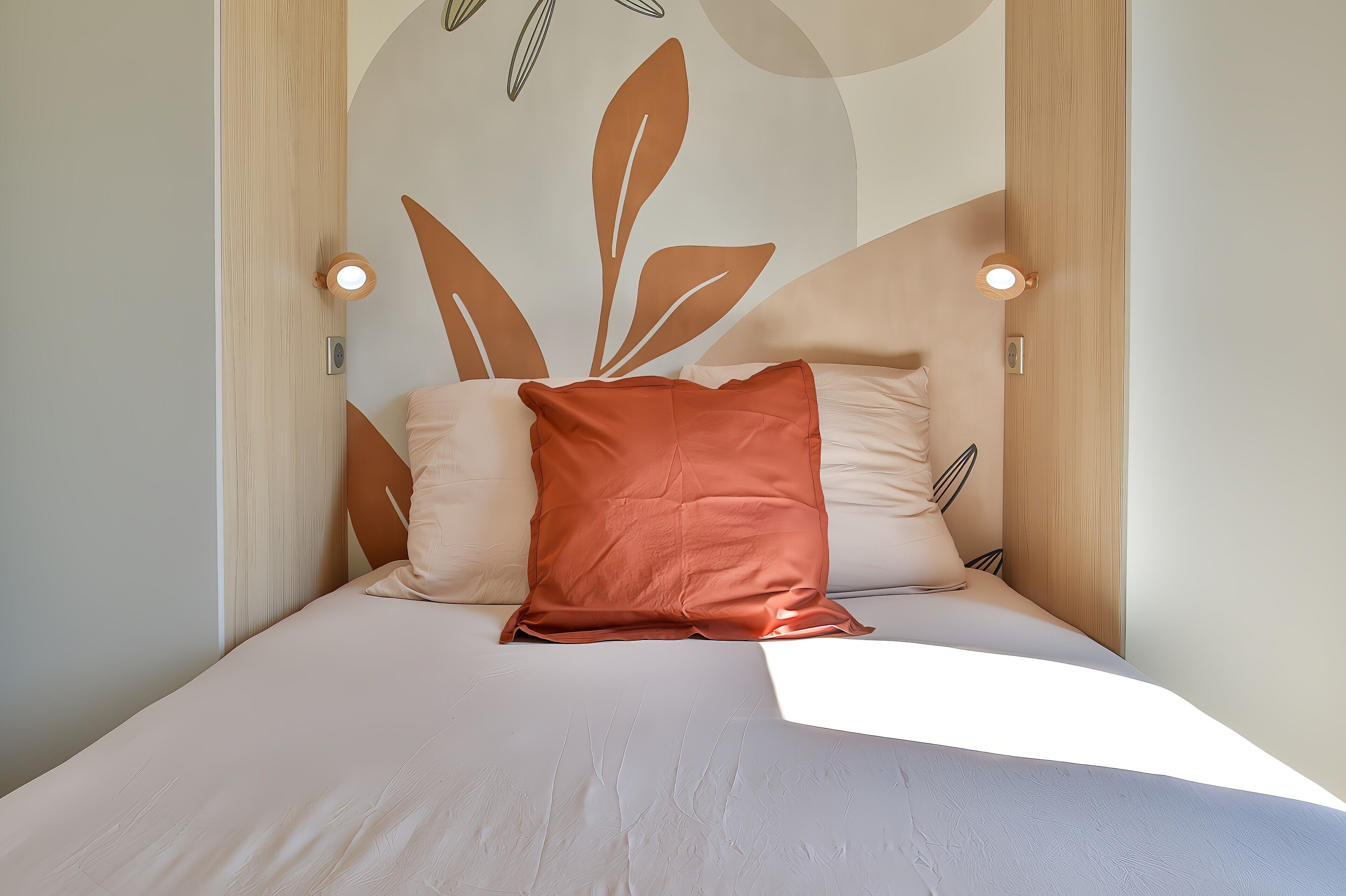 1 bedroom, bed sheets