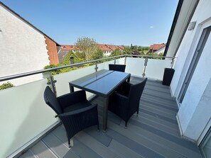 Outdoor dining - Vrbo Property (Calden)