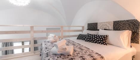 1 slaapkamer, een strijkplank/strijkijzer, wifi, beddengoed