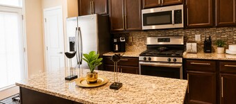 Charming 3-bedroom townhome in peaceful Aldie