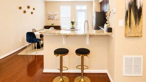 Unclassified image, 4 of 36, button - Charming 3-bedroom townhome in peaceful Aldie (Aldie)