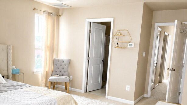 Unclassified image, 1 of 36, button - Charming 3-bedroom townhome in peaceful Aldie (Aldie)