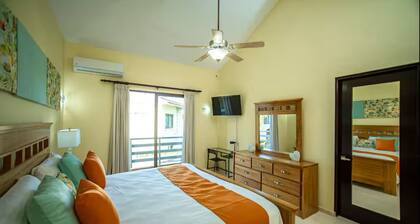 9 bedrooms 11 beds property of 3 private villas all next door