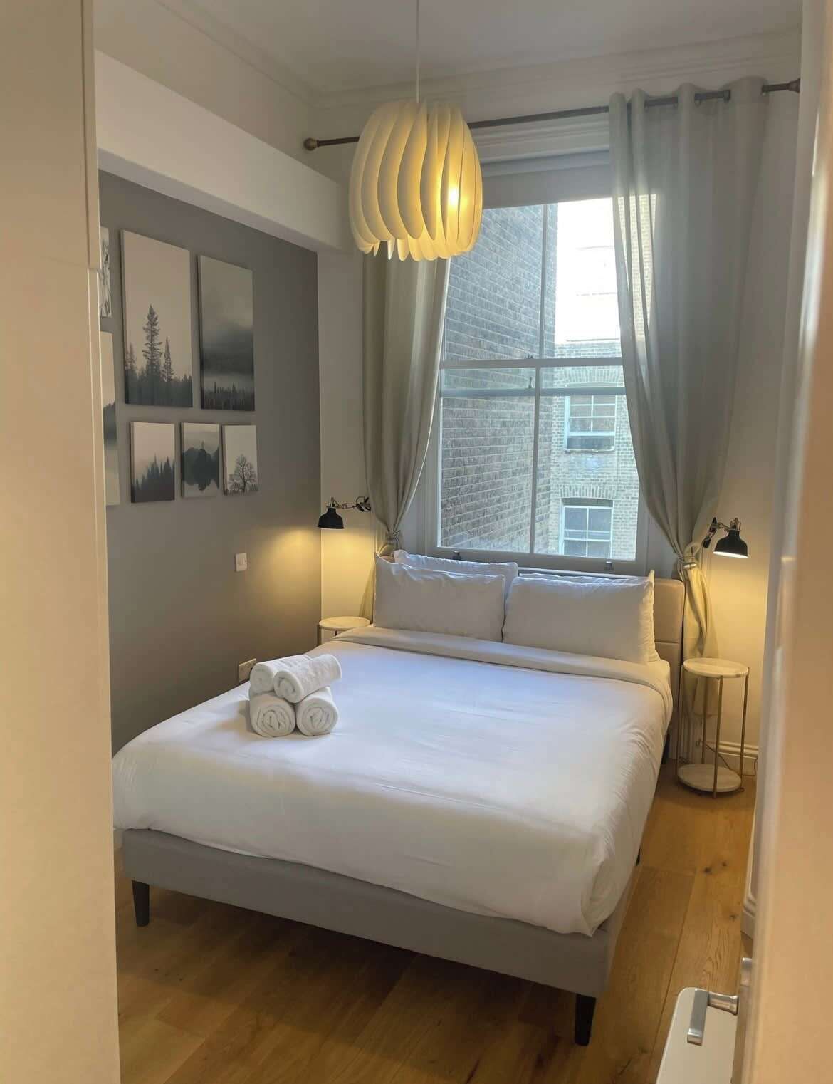 2 bedrooms, iron/ironing board, WiFi, bed sheets