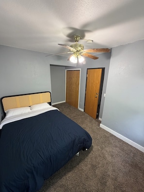5 habitaciones, wifi y ropa de cama