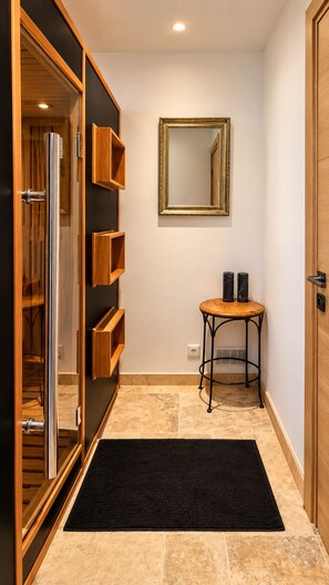 Interior - Idylle apartment – Sleeps 2, with a large terrace and a view (Pertuis)