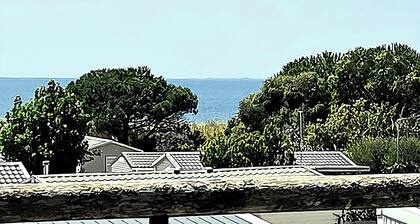 Villa Ty Killy: Exceptional Sea View, 1-Min Walk to Beach, 6–8 Guests