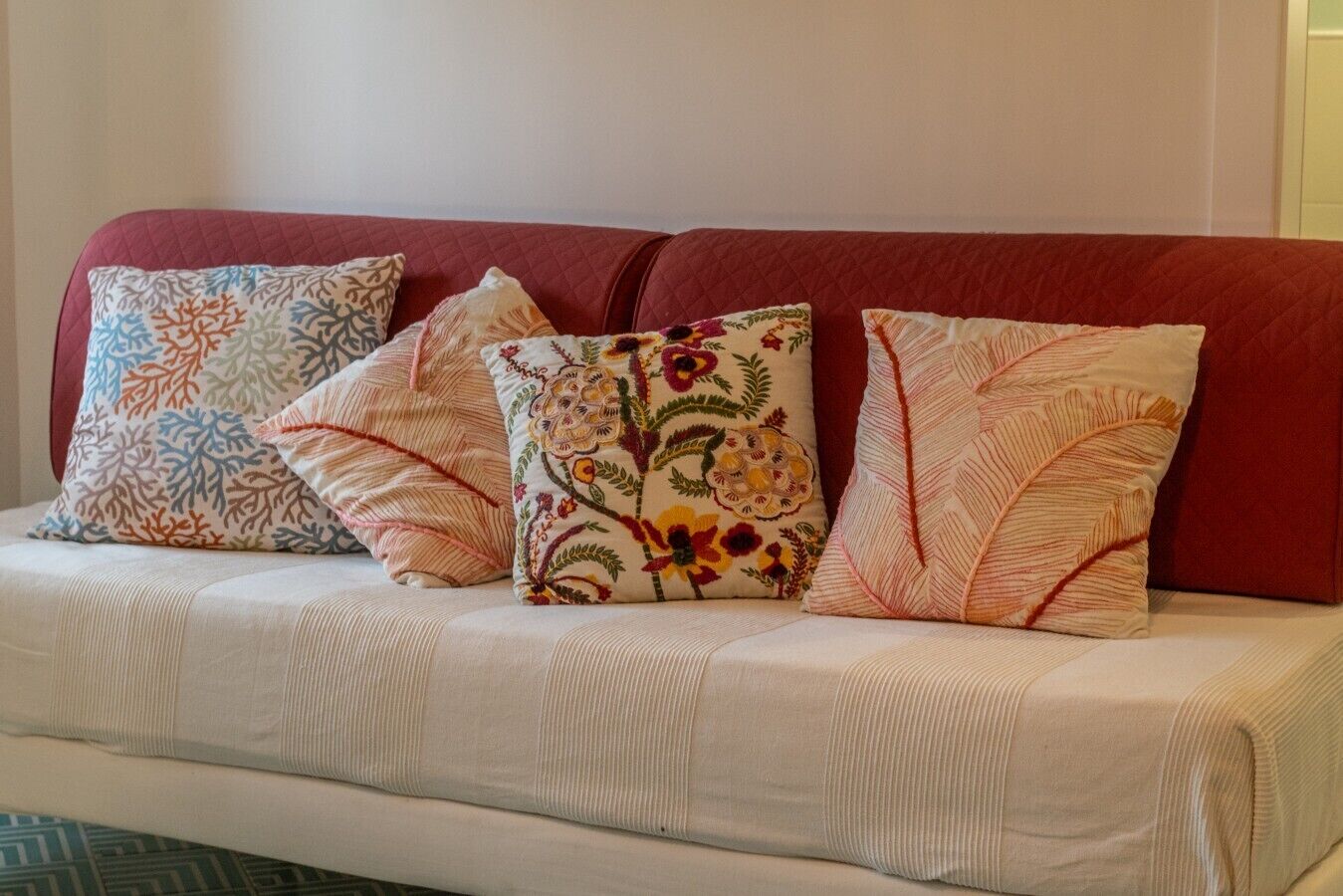 3 Schlafzimmer, Schreibtisch, Bügeleisen/Bügelbrett, WLAN