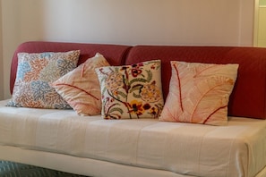 3 Schlafzimmer, Schreibtisch, Bügeleisen/Bügelbrett, WLAN