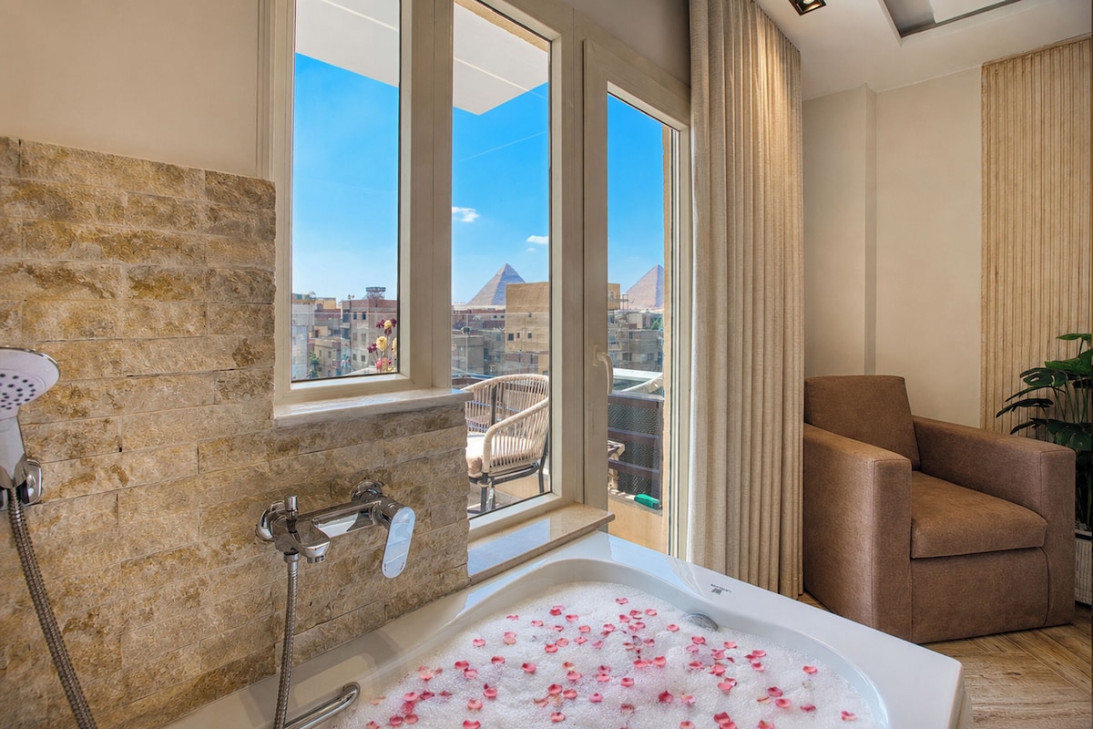 Family Suite, Hot Tub, Mountain View | Private spa tub