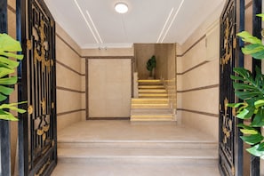 Exterior detail - Premium Pyramids Palace INN (Giza)