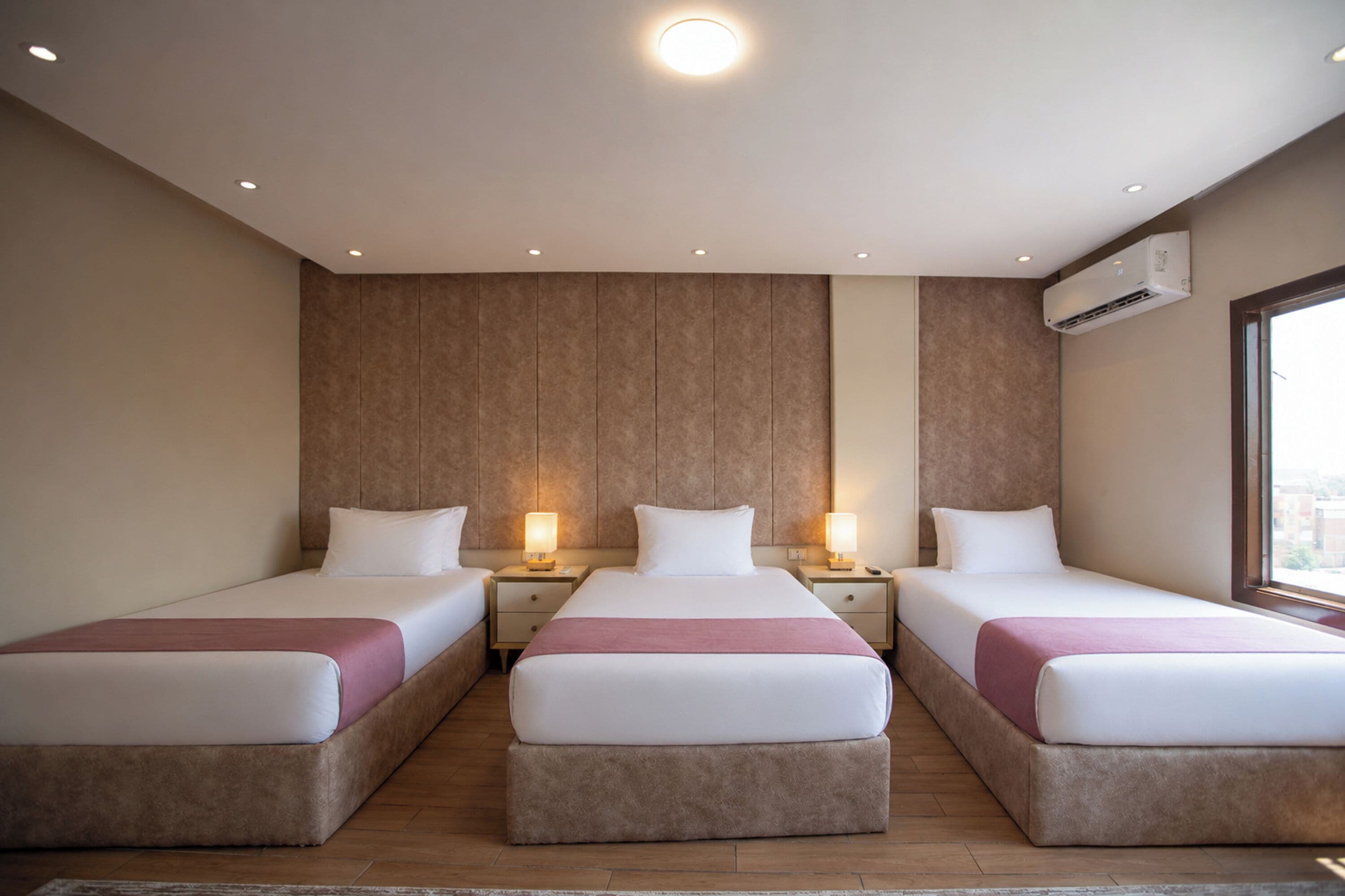 Luxury Triple Room, Mountain View | Cadar kapas Mesir, peralatan tempat tidur premium, tilam berlapik 