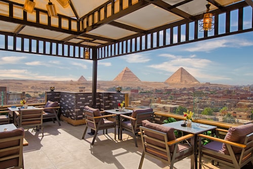 Premium Pyramids Palace INN