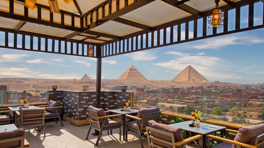 Premium Pyramids Palace INN