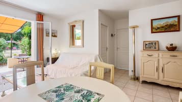 1 quarto, ferros/tábuas de passar roupa, Wi-Fi, roupa de cama