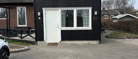 Apartment, 2 Bedrooms | Exterior