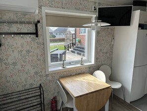 Departamento, 2 habitaciones | Restaurantes