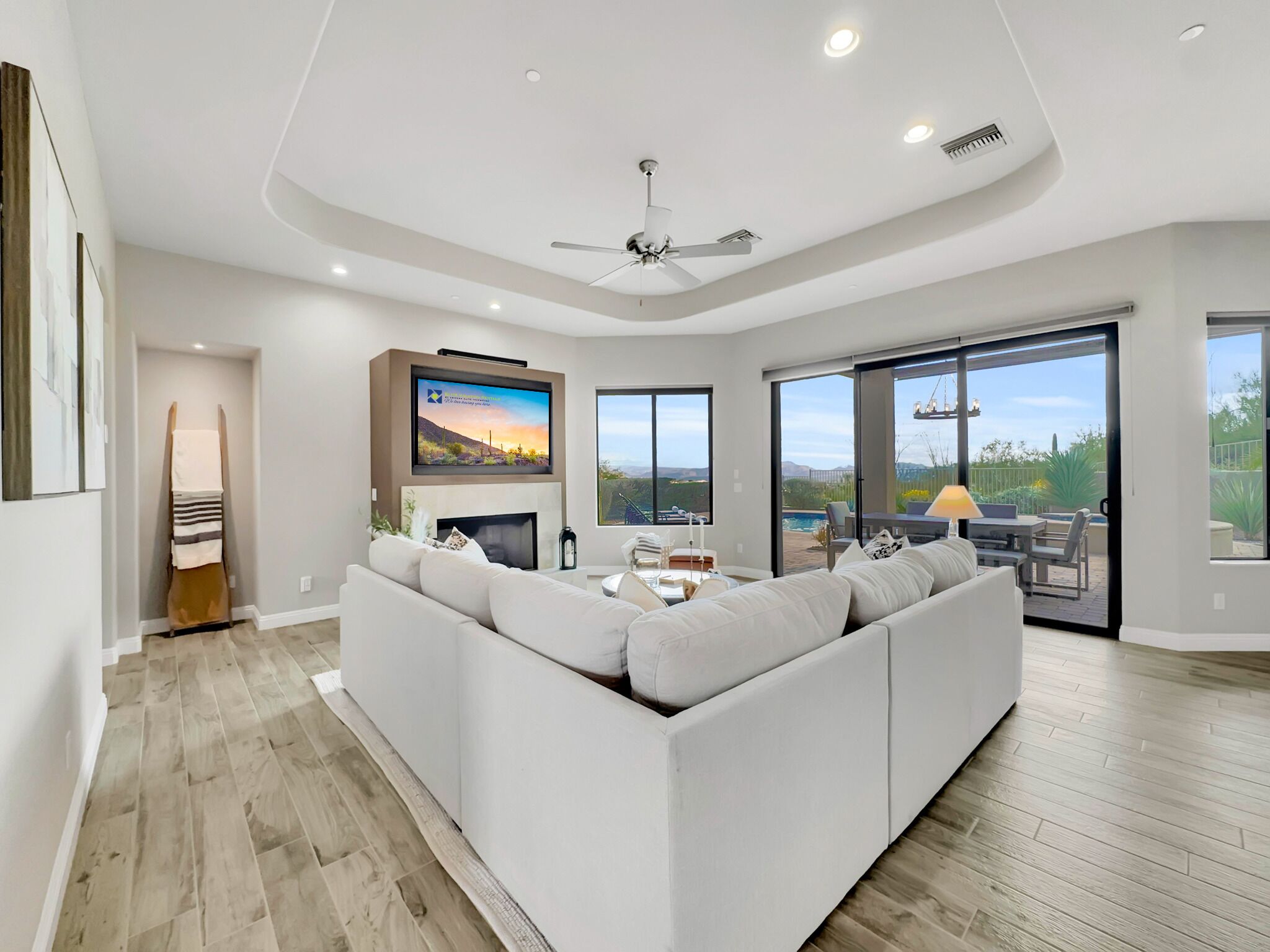 House, Multiple Beds, Pool View (Golden Eagle Fountain Hills) | Living area