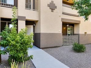 Exterior - Southern #1083 Mesa (Mesa)