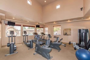 Fitness facility - Southern #1083 Mesa (Mesa)