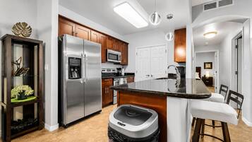 Condo, Multiple Beds, Garden View (Southern #1083 Mesa) | Private kitchen